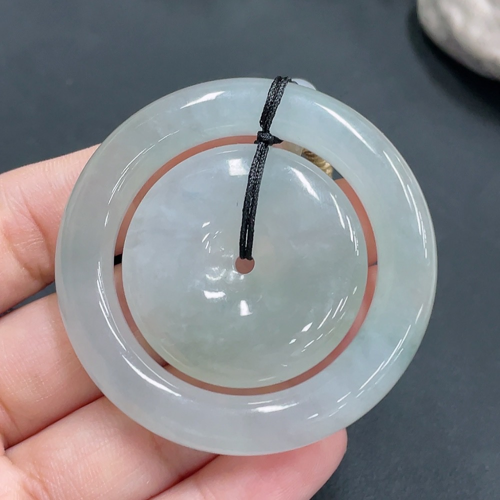 F21421982 Jadeite Pendant with Mother-and-Child Clasp, Total Weight Approx. 52g