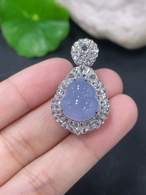 F46551713 翡翠镶嵌葫芦吊坠 18k 配镶钻石 货品总约重7.26g