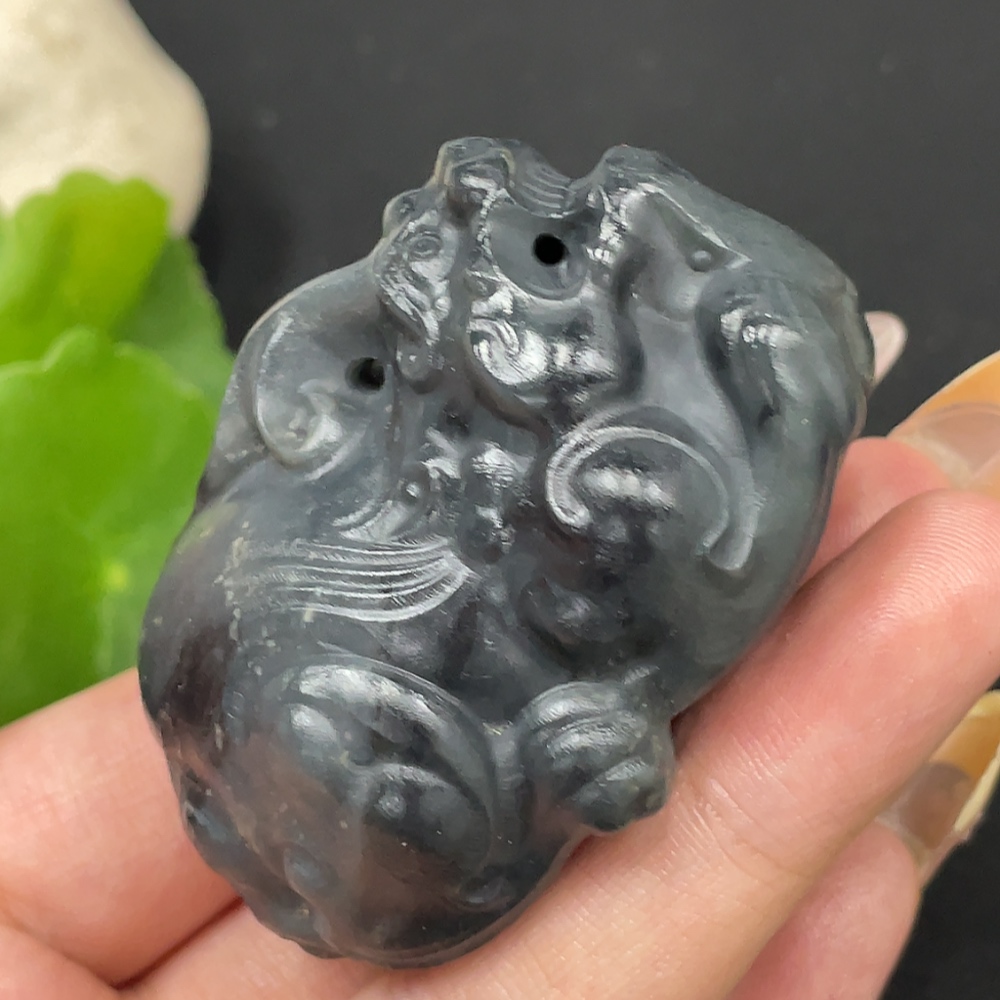 H30491120 Hetian Jade Handheld Ornament - Auspicious Beast, Total Weight Approx. 109.6g