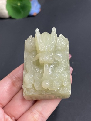 H24735069 Hetian Jade Dragon Seal, Total Weight Approx. 140.2g