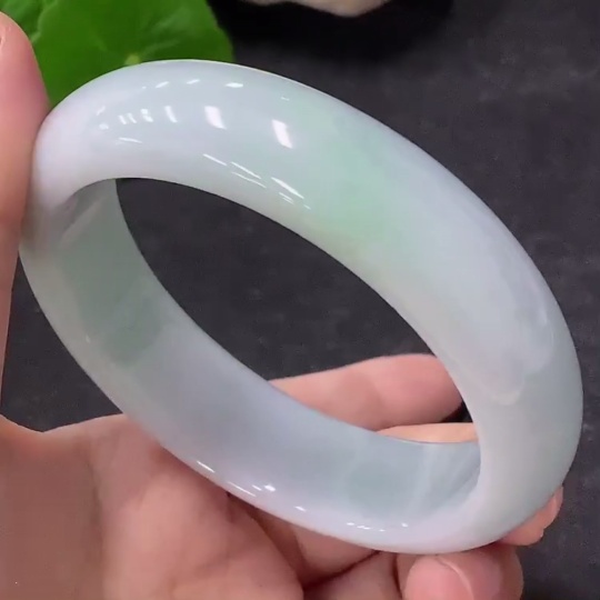 F32799856 Jadeite Round Bangle Size 58mm Total Weight Approximately 74.84g