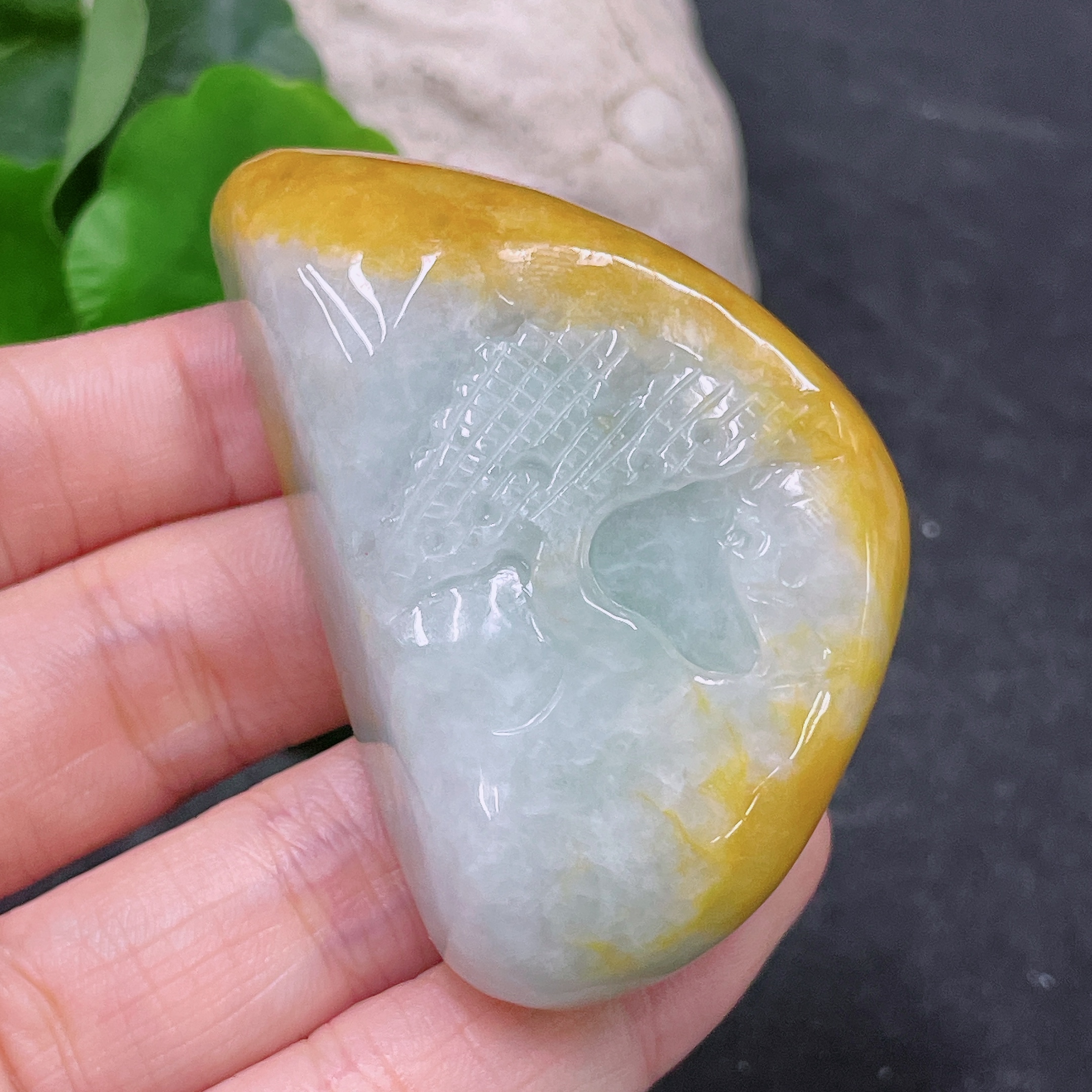 F32810825 Jadeite Pendant, Color Origin Undetermined, Total Weight Approximately 96.8g