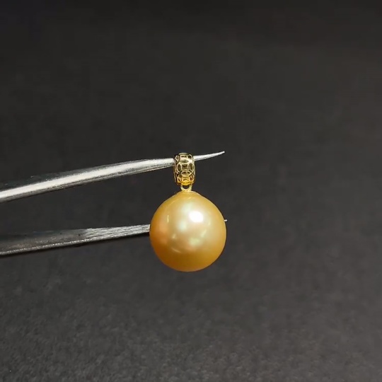 C26991645 Seawater Pearl Pendant Set in 18K Gold, Approx. 11.6mm, Total Weight About 2.51g, Color Origin Undetermined