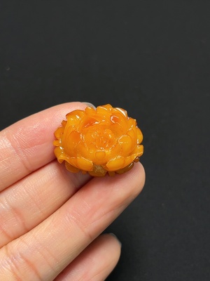 C46536207 琥珀蜜蜡饰品 覆无色膜 货品总重约2.74克