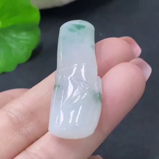 F27089779 Jadeite Pendant Bamboo Section Total Weight Approx. 7.69g