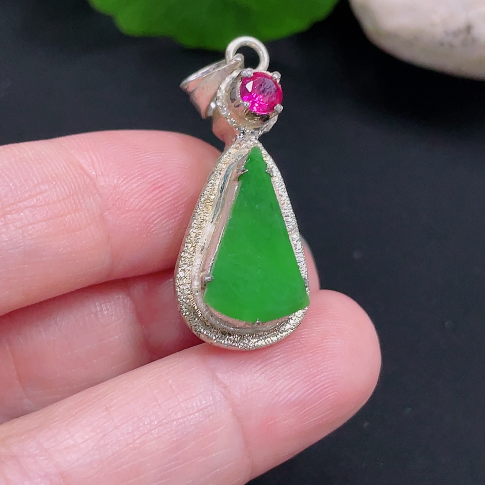 F30453980 Jadeite Inlay Piece Non-Gold Inlay Total Weight Approximately 8.1g