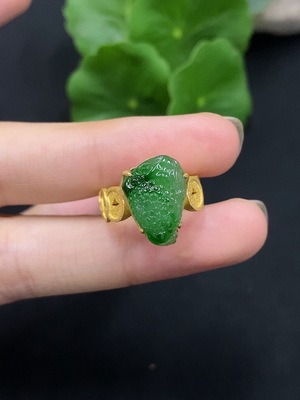 F28252261 Jadeite and Diamond Ring in 18K Gold Size 10 Total Weight Approx. 5.17g