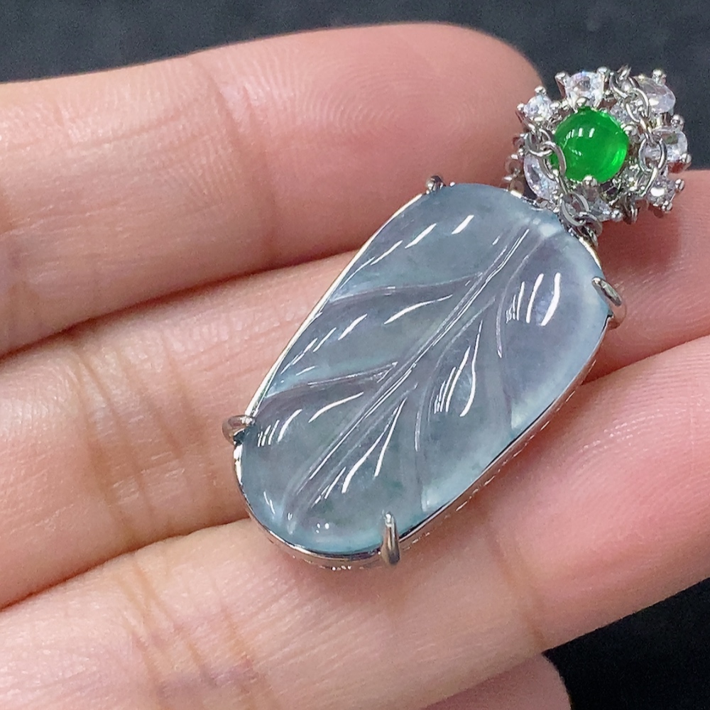 F33888010 Jadeite Inlaid Pendant Leaf Lucky Bean Non-Gold Inlaid Non-A Grade Stones