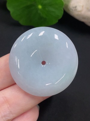 F31675405 Jadeite Safety Buckle Pendant, Total Weight Approximately 20.3g