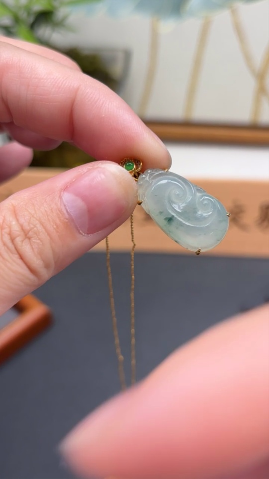 F29357739 Jadeite Pendant Main Body 18k Rest Non-Gold Total Weight with Chain Approx. 4.33g