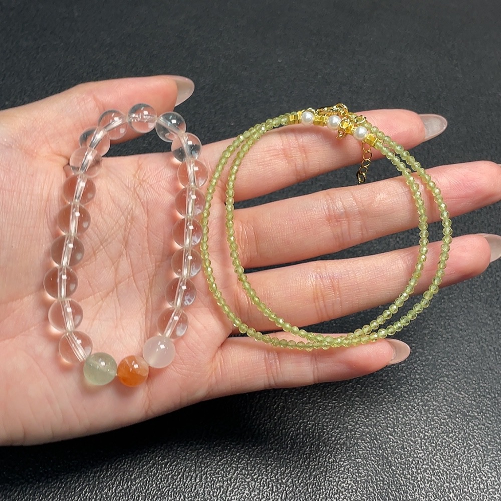 C34952489 Crystal Bracelet + Peridot Necklace Non-Gold, Stones May Be Non-Natural, Total Weight Approx. 21.44g, Sell as a Lot
