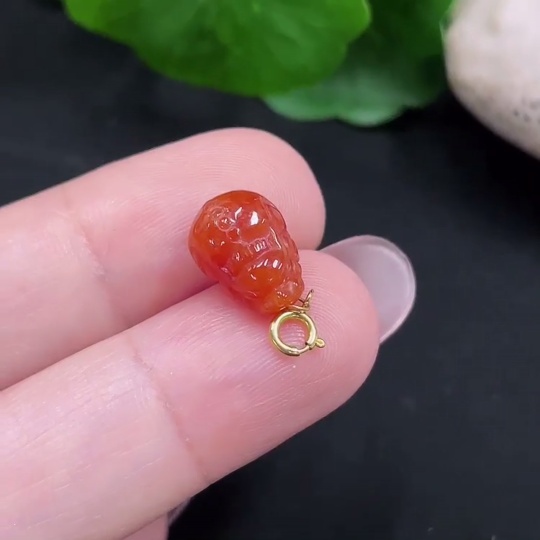 F34967191 Jadeite Pi Xiu Pendant with 18K Gold, Total Weight Approx. 1g (Color origin of yellow part undetermined)