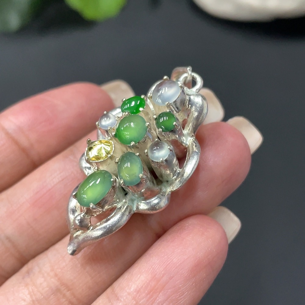 F16805063 Jadeite Cabochon Non-Gold Inlaid Sell as a Lot Total Weight 14.109g