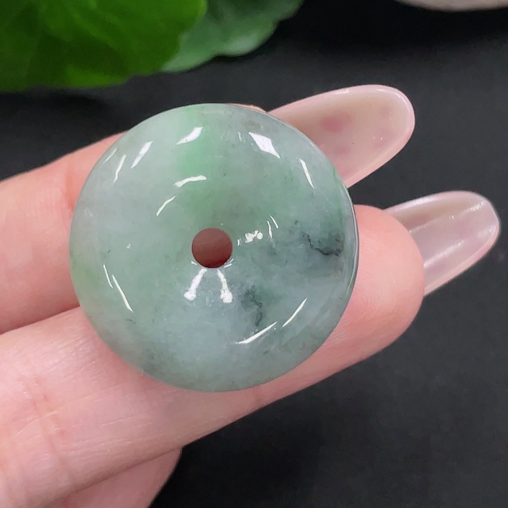 F34068308 Jadeite Safety Buckle Pendant, Total Weight Approximately 8.2g