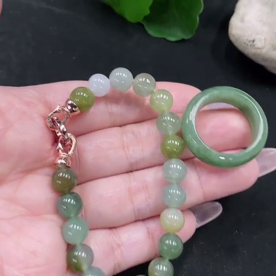 F35128361 Jadeite Bracelet + Ring Lot Size 20 (Non-Gold Inlaid)