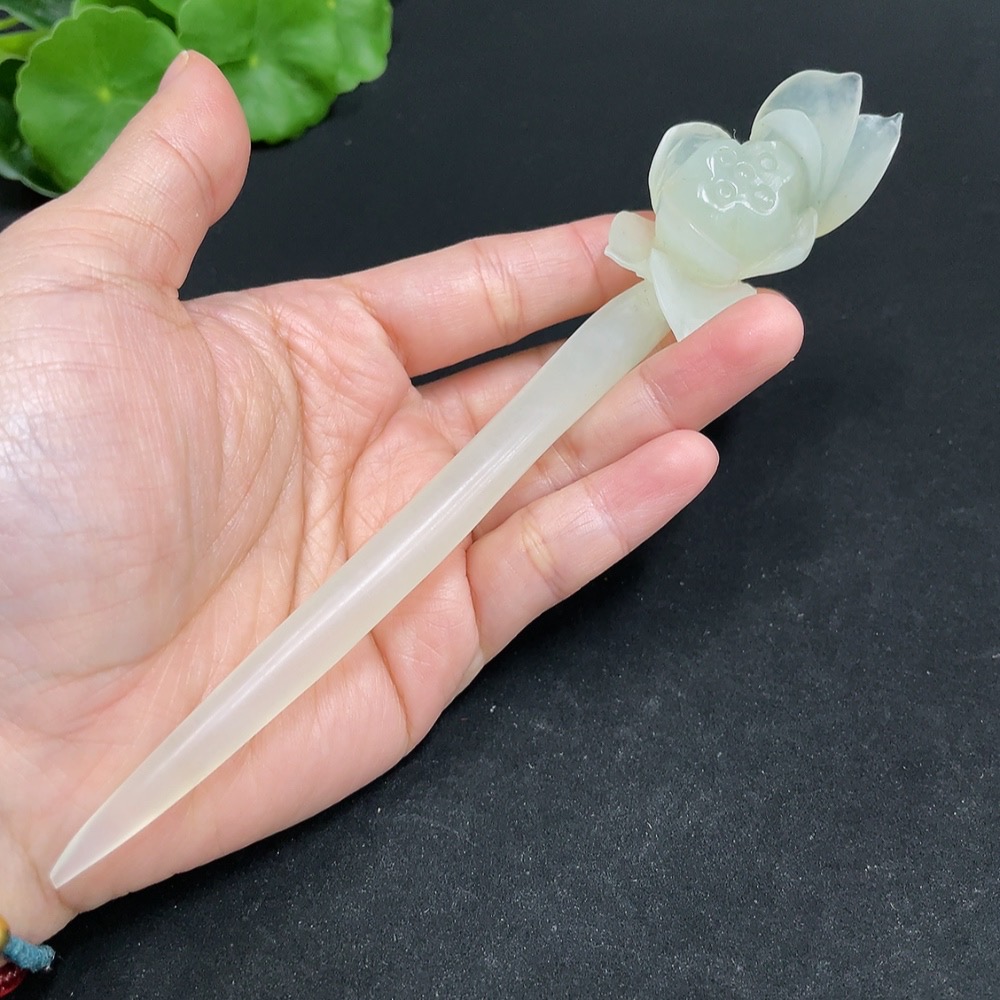 H34051892 Xiuyu (serpentine jade) hairpin