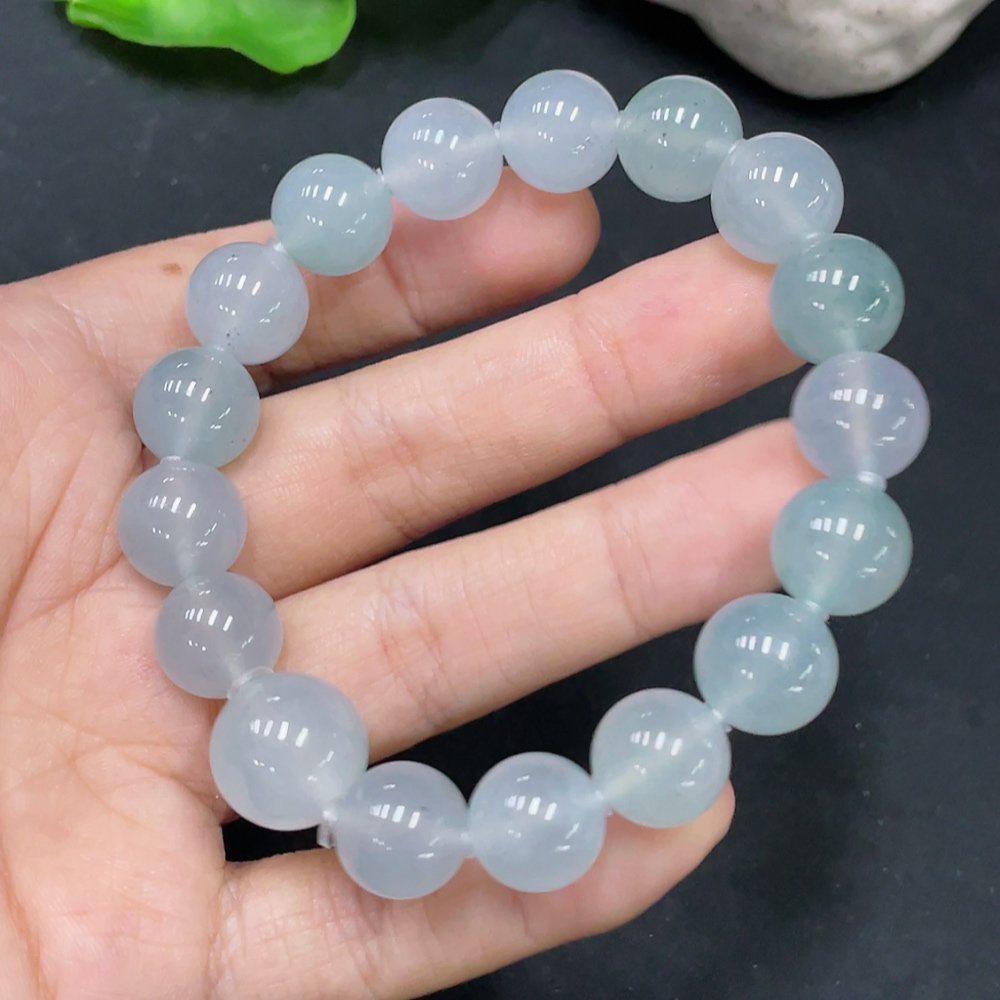 F31637321 Jadeite Bracelet Size 12.5/10.7mm Approx. Total Weight 38.57g