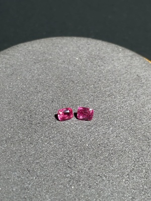 C46536118 尖晶石裸石 货品总重约1.11克拉 一手走