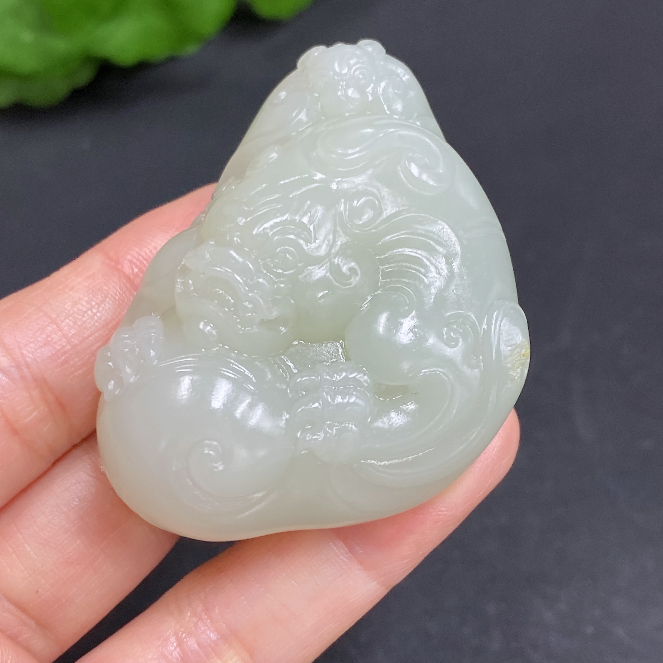 H29406001 Hetian Jade Pendant, Auspicious Beast, Total Weight Approx. 55.7g, Undetermined Skin Color Origin, Collection Card