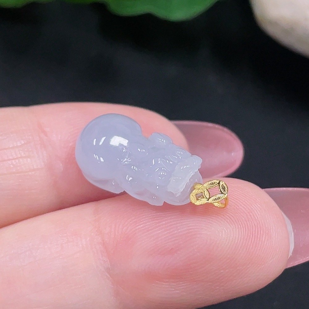 F34982765 Jadeite Pi Xiu Pendant 18K Gold Total Weight About 1.6g