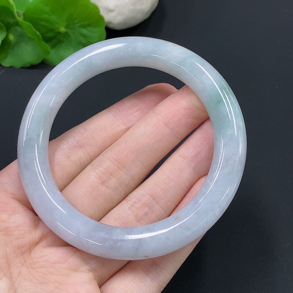 F23563862 JadeiteRound Bangle, Loop Size 55.5, Total Weight 58.270g