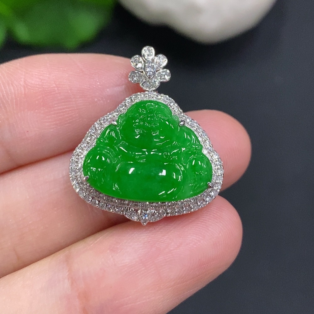 F35106217 Jadeite Buddha Pendant with 18K Gold Setting, Total Weight Approx. 3.3g (Accented with Diamonds)