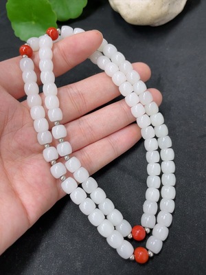 H41904537 和田玉珠链   非金  卡6.8mm左右 货品总重约46.7g 皮色成因未定 配珠非和田玉
