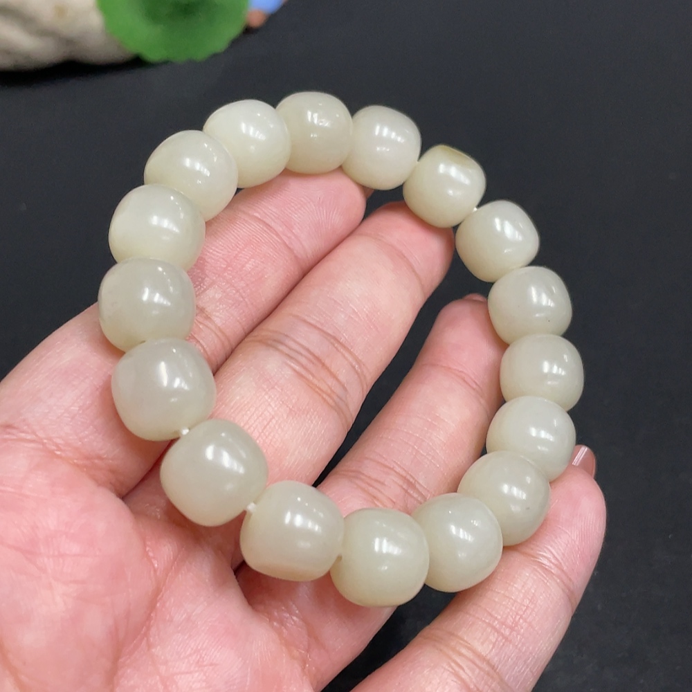 H34004222 Hetian Jade Bracelet, Approx. 11.5mm, Total Weight Approx. 47.5g