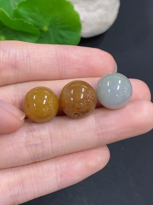 F41932872 翡翠单珠一手走 货品总重量约12.5克（含小袋子）