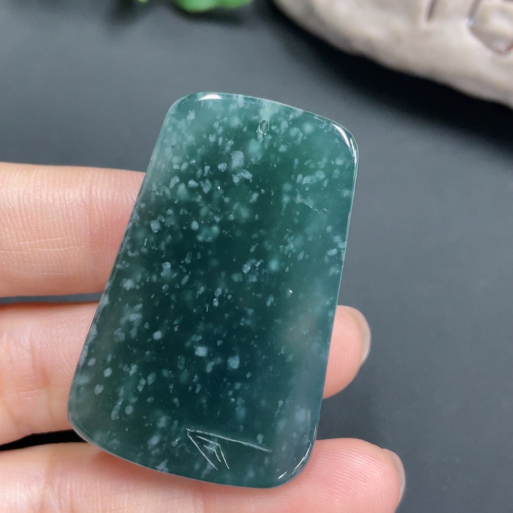 F19151833 Jadeite Pendant Guanyin Total Weight 22.592g