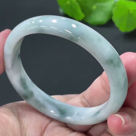 F33874458 Imperial Concubine Jadeite Bangle