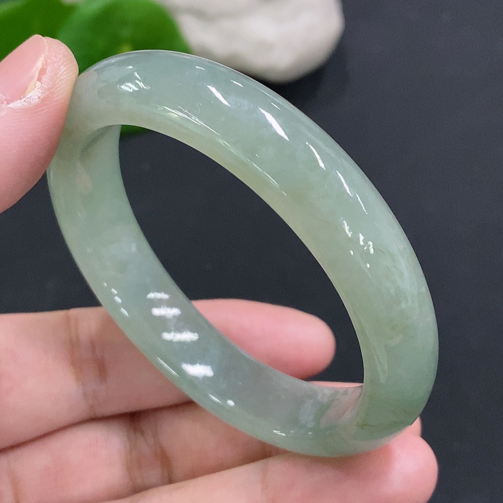 F34962888 Jadeite Concubine Bracelet Size 50.6/44.8 Total Weight Approx. 40.4g