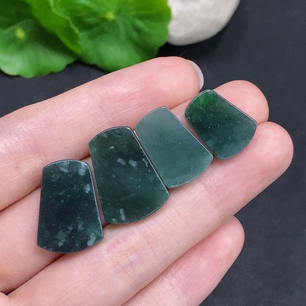 F34967389 Jadeite Pendant Sell as a Lot