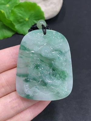 F34003211 Jadeite Soaring Dragon Pendant with a total product weight of approximately 31.4g (including rope weight)