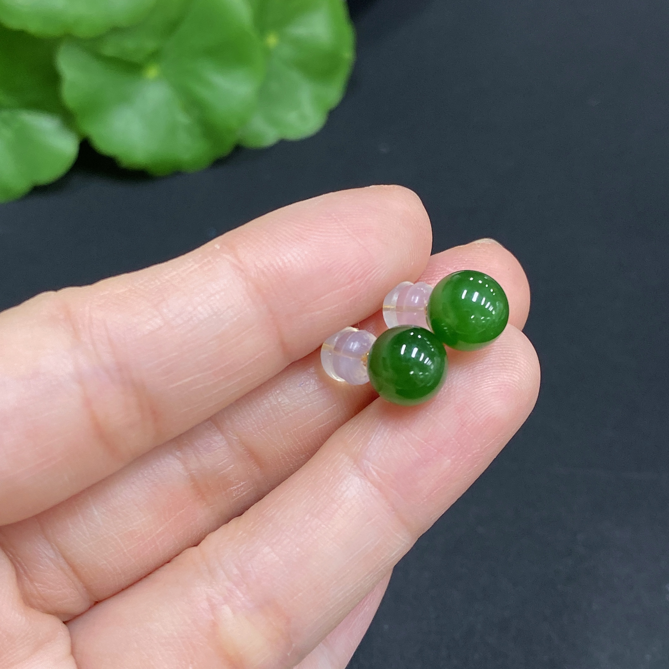 H34014541 Hetian Jade Bead Earrings approx. 7.8mm 18k Gold Total Weight (including ear stoppers) approx. 1.7g