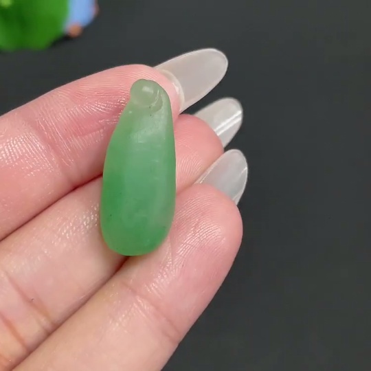 H27082444 African Emerald (Dulong Jade)
