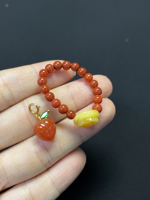 C46536084 南红玛瑙饰品 18k金 可见有机物 配石考虑非天然 货品总重约3.17g 一手走