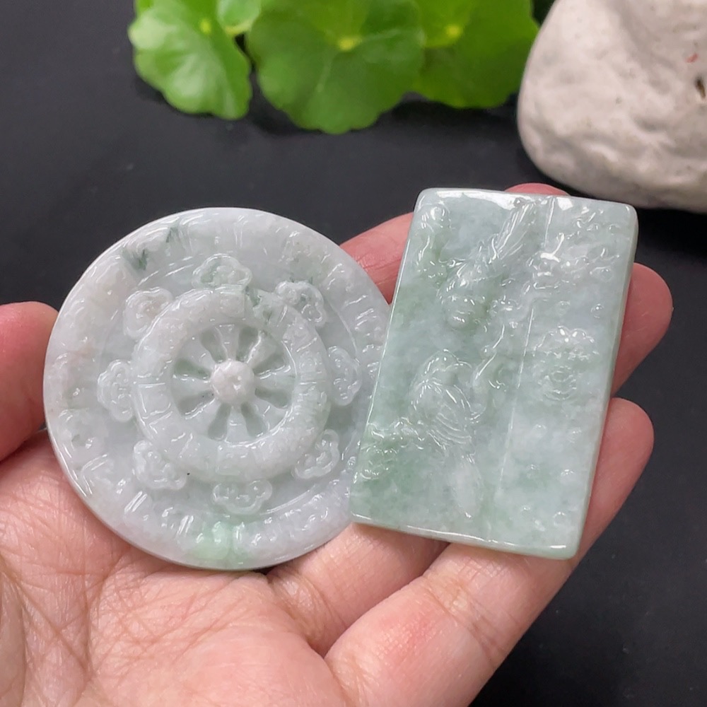 F31610077 JadeitePendant