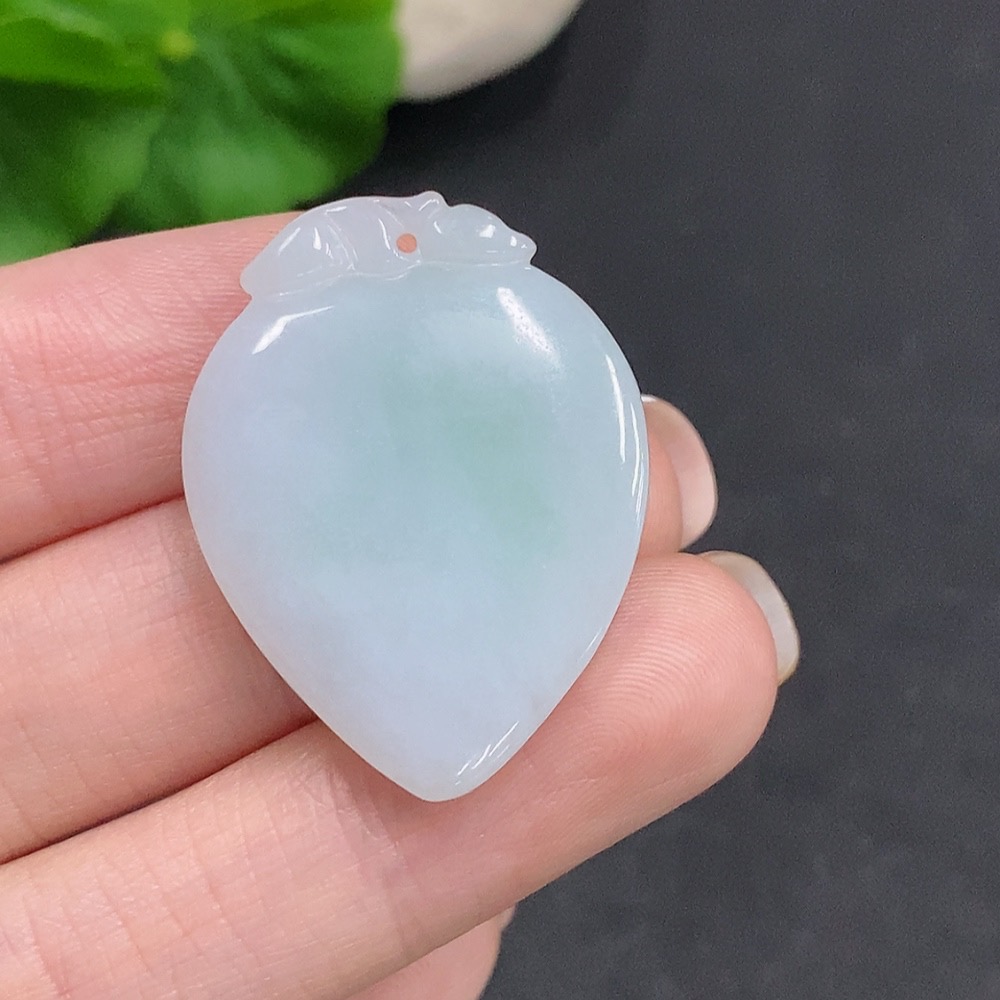 F34060699 Jadeite Peach Pendant Total Weight Approx. 8.2g