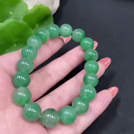 H34026301 African Emerald (Dulong Jade)