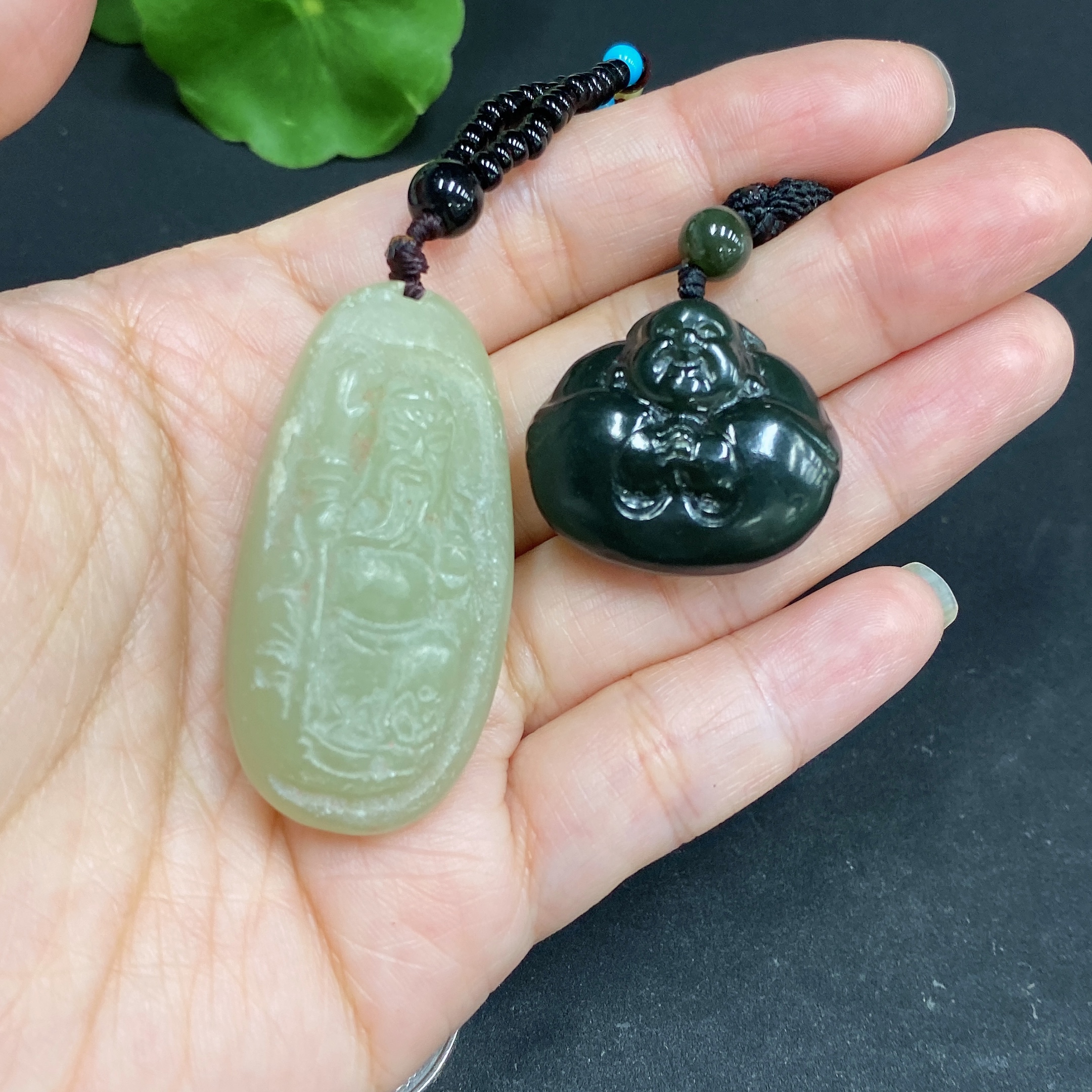 H33879872 Hetian Jade Pendant with Non-Hetian Jade Chain