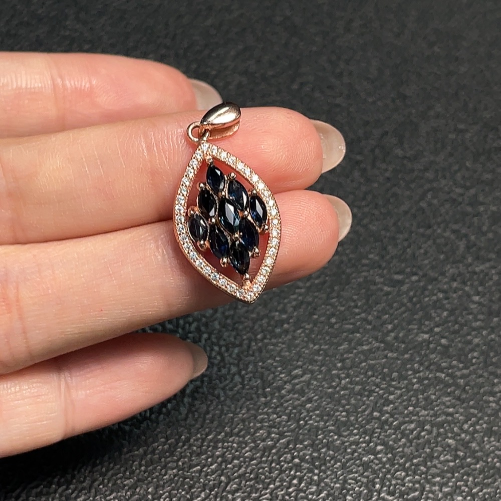 C32782841 Sapphire Pendant Non-Gold Total Weight Approx. 3.25g