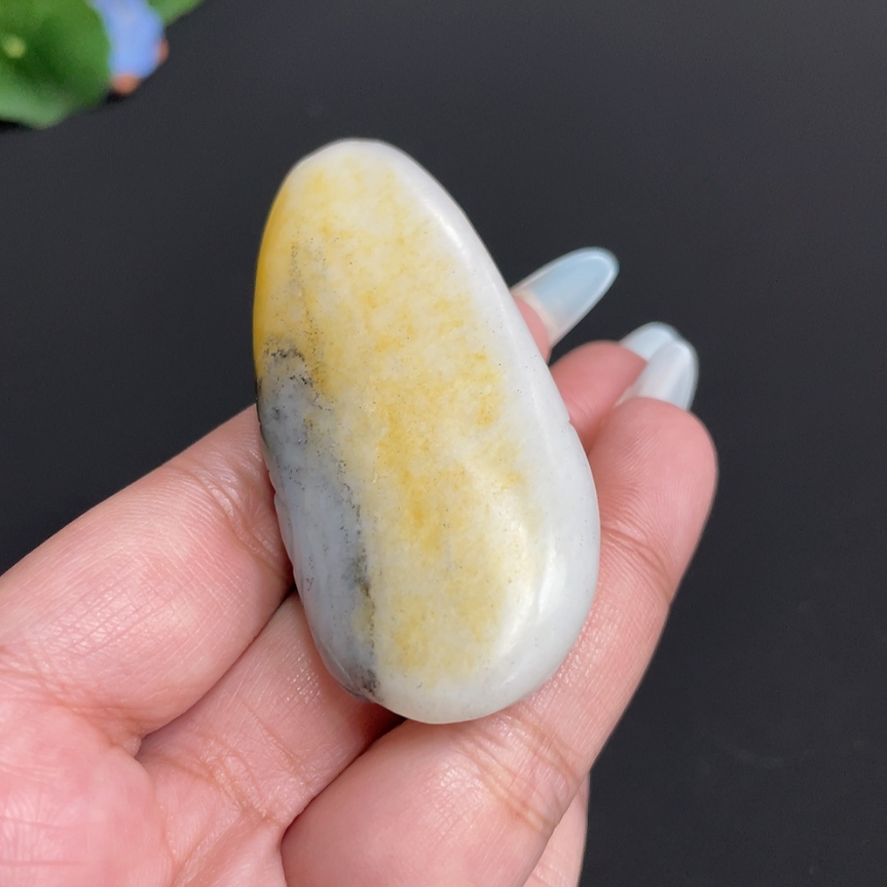 H31598645 Hetian Jade Pendant - Buddha Figure - Undetermined Skin Color Origin - Total Weight Approx. 46.4g