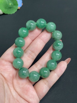 H35100109 African Emerald (Dulong Jade)