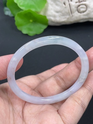 F42952106 翡翠贵妃手镯 货品总重约13.1g 有修补 51.7/45.9圈口