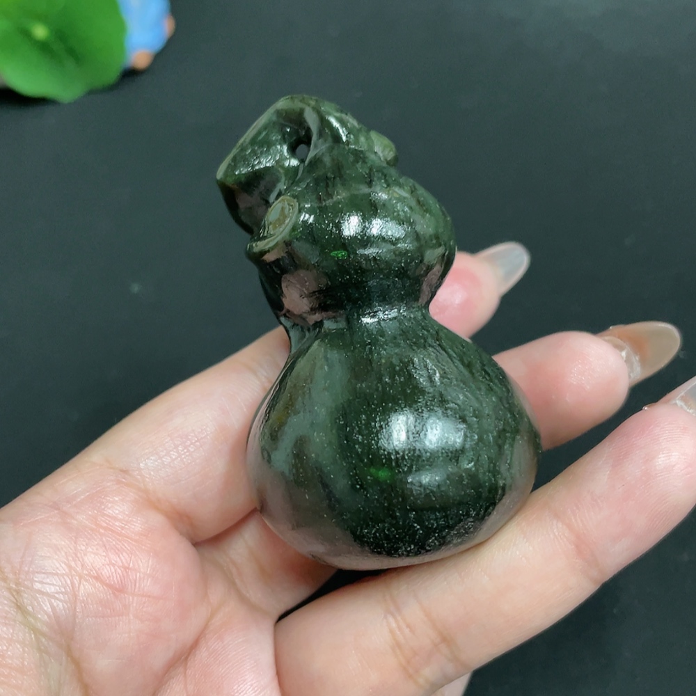 H31678051 Hetian Jade Handheld Piece Gourd Total Weight Approx. 117.2g