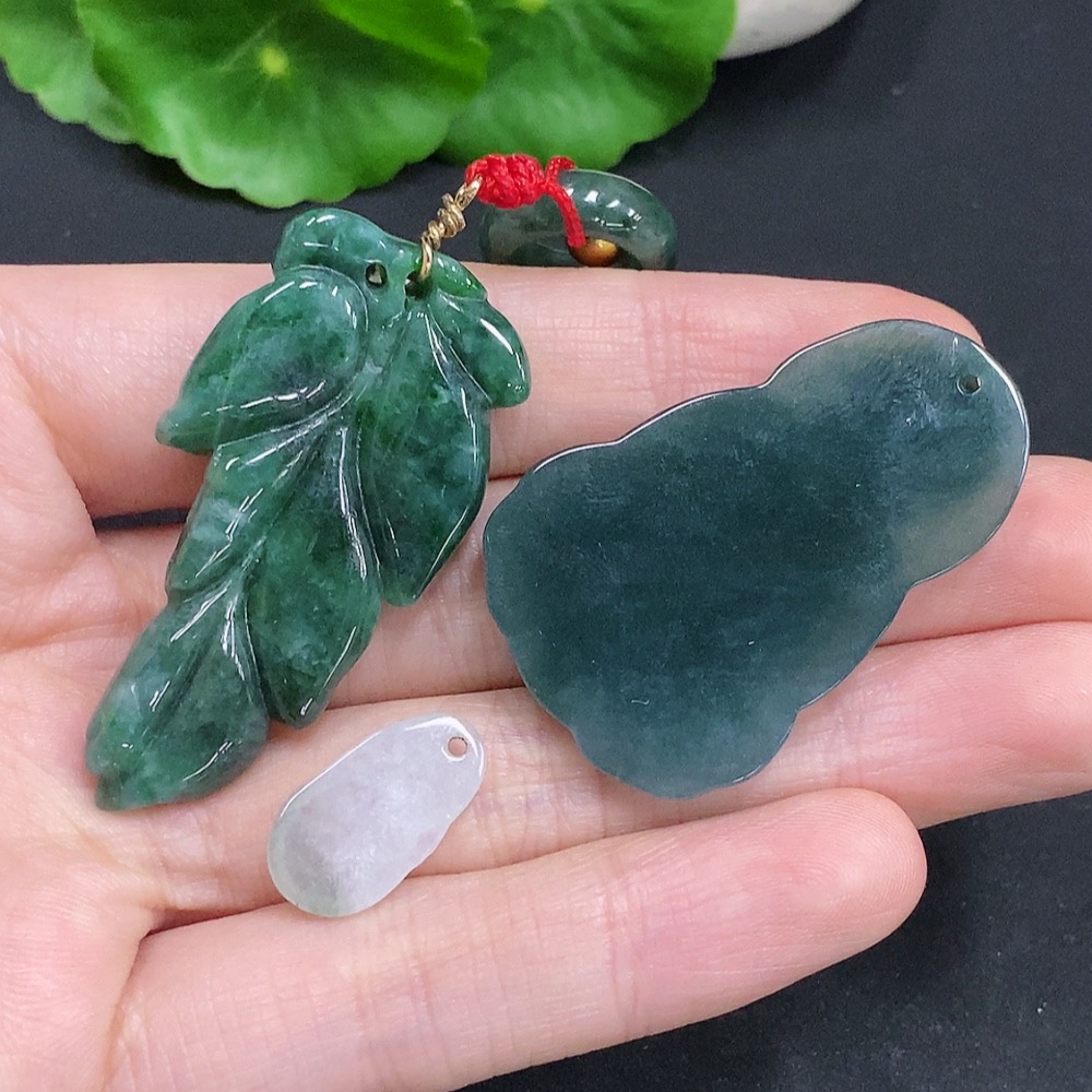 F32794069 Jadeite Pendants Sell as a Lot Non-Gold Inlaid