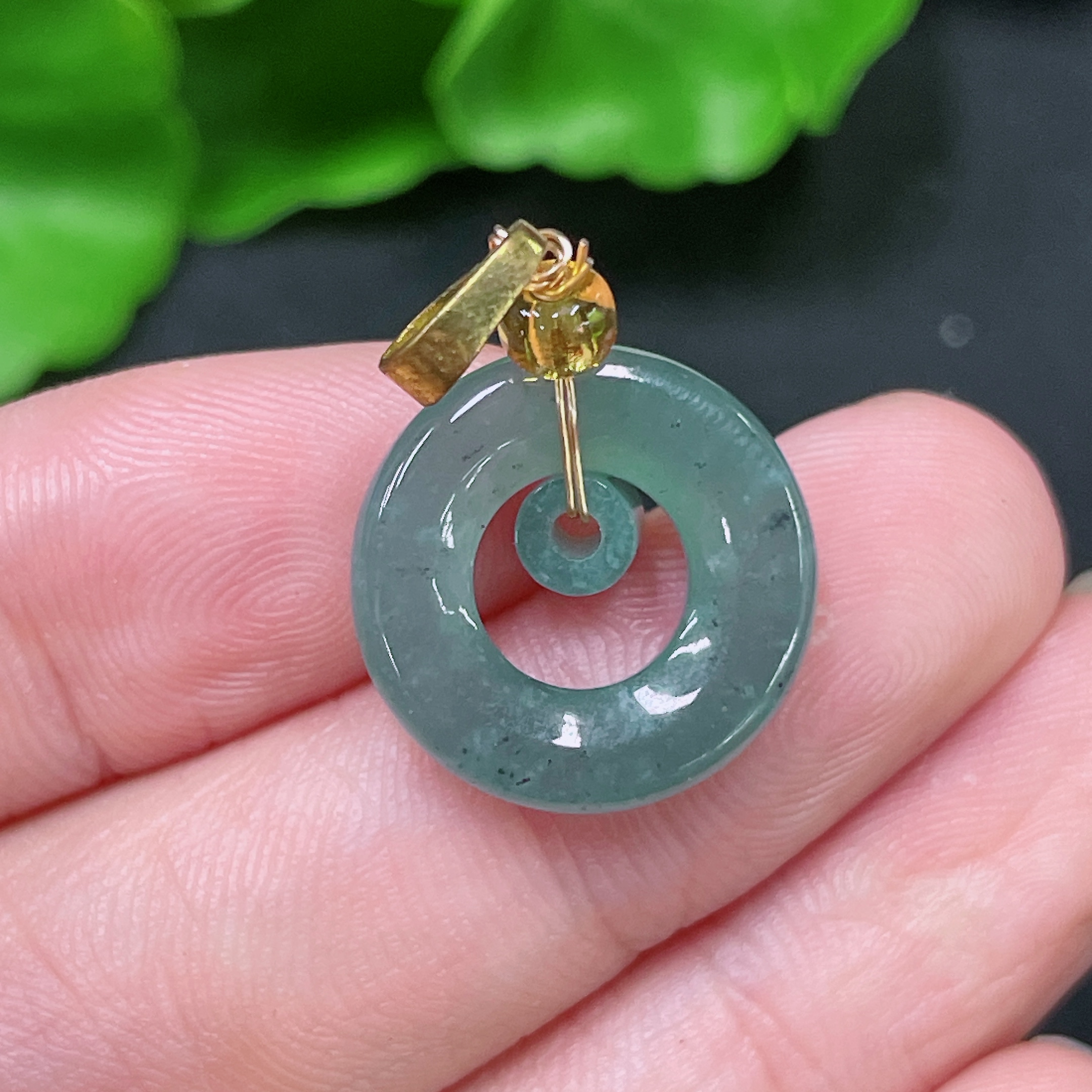 F34957761 Jadeite Mother-and-Child Button Pendant Non-Gold Button Total Weight Approx. 1.87g