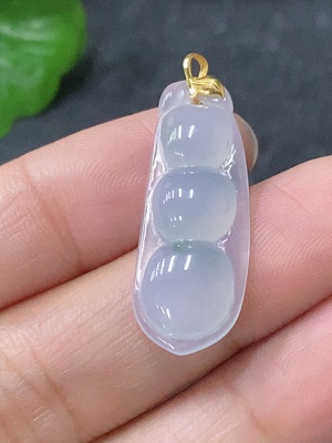 F33930288 Jadeite Lucky Bean Pendant with 18K Gold Clasp, Total Weight Approx. 2g