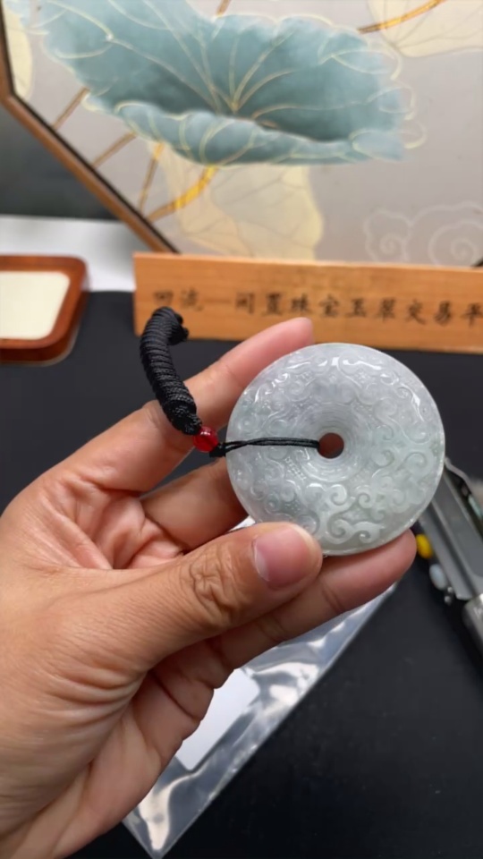 F35105377 Jadeite Pendant Peace Knot with Non-A Beads and Cord Total Weight Approx. 54.85g